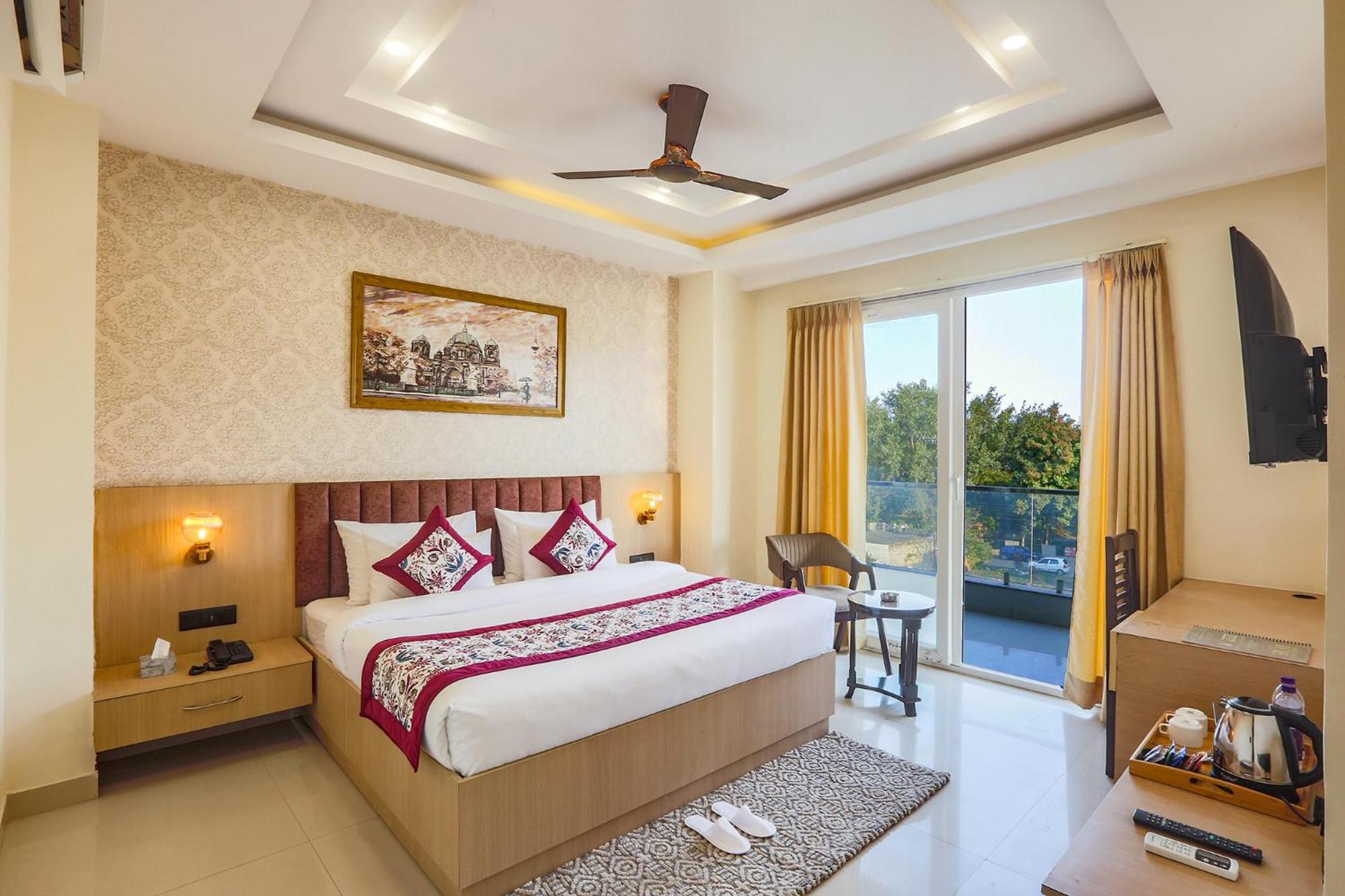 Hotel Green Lotus Luxe Γκουργκάον Εξωτερικό φωτογραφία