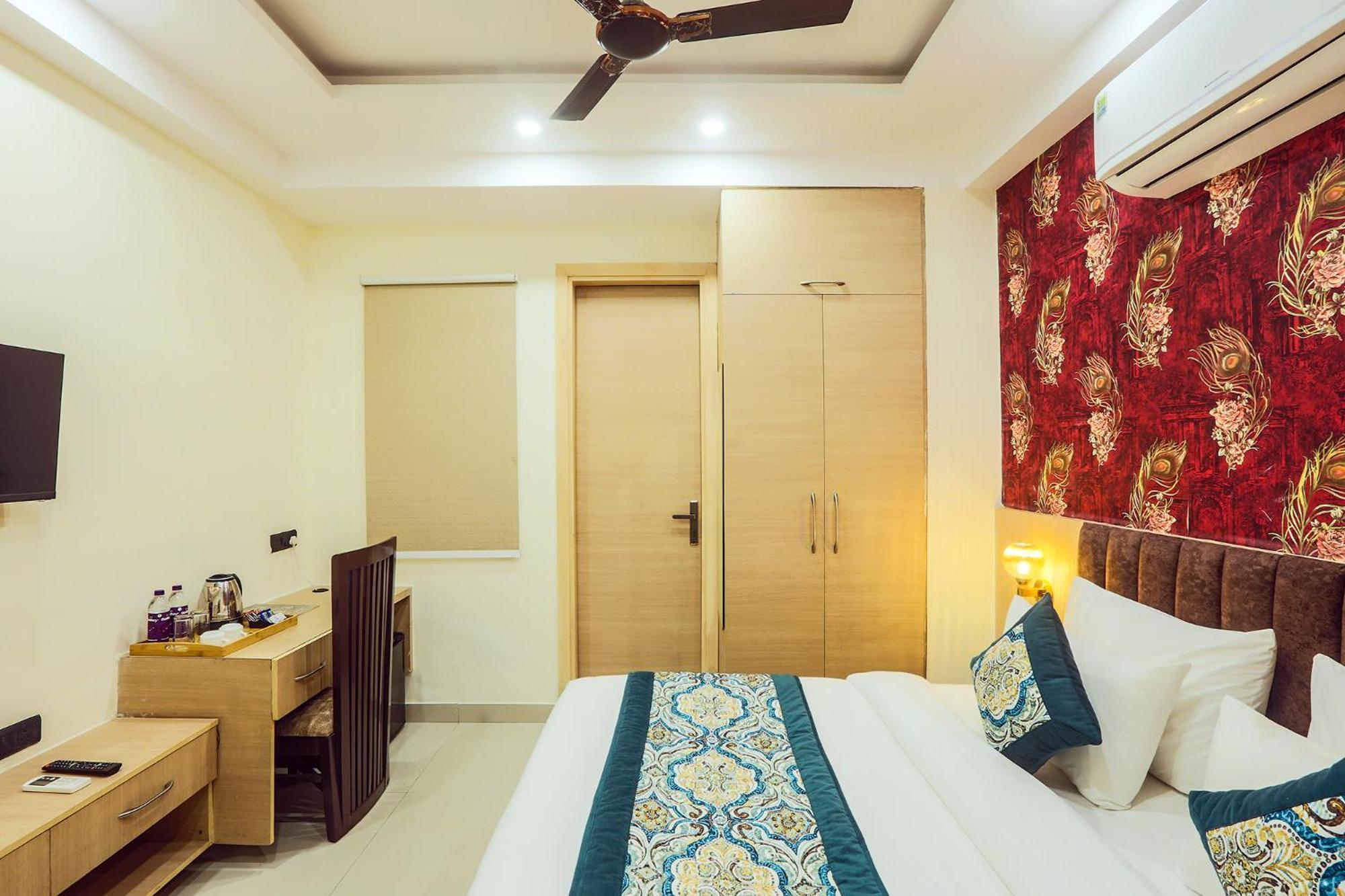 Hotel Green Lotus Luxe Γκουργκάον Εξωτερικό φωτογραφία
